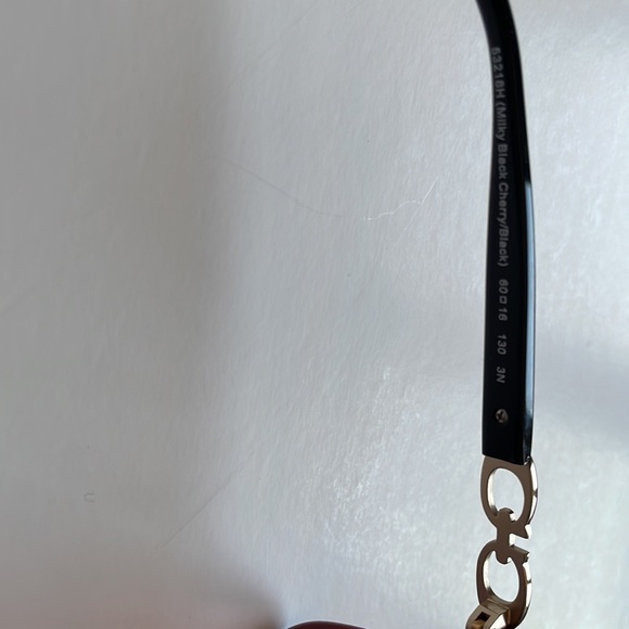 Used Coach HC8145 sunglasses color purple - Picture 3 of 7